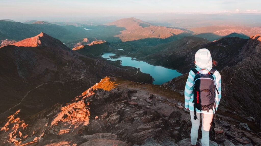 how long does it take to climb snowdon